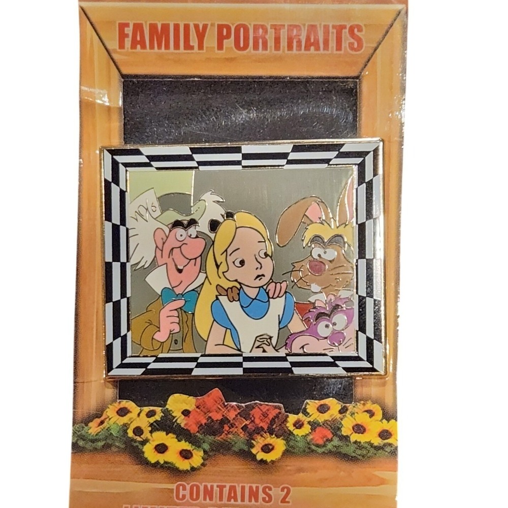 Disney Pin Alice in Wonderland Family Portrait Reveal Conceal Mystery 2012 89465